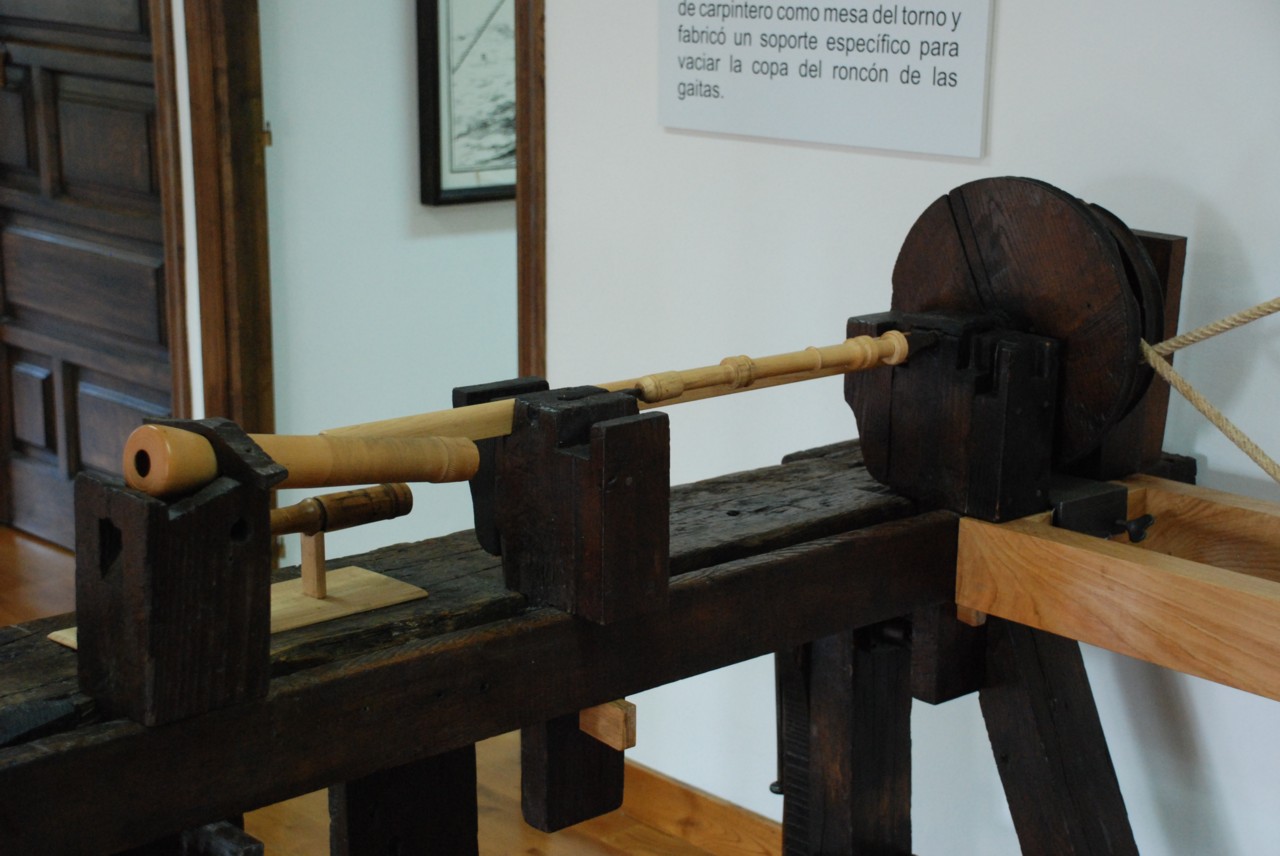 Torno giro continuo con volante manual